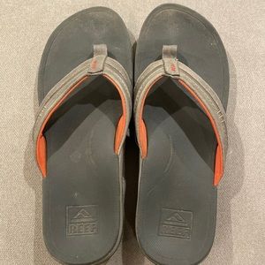 Men’s Reef flip flops. Hardly worn